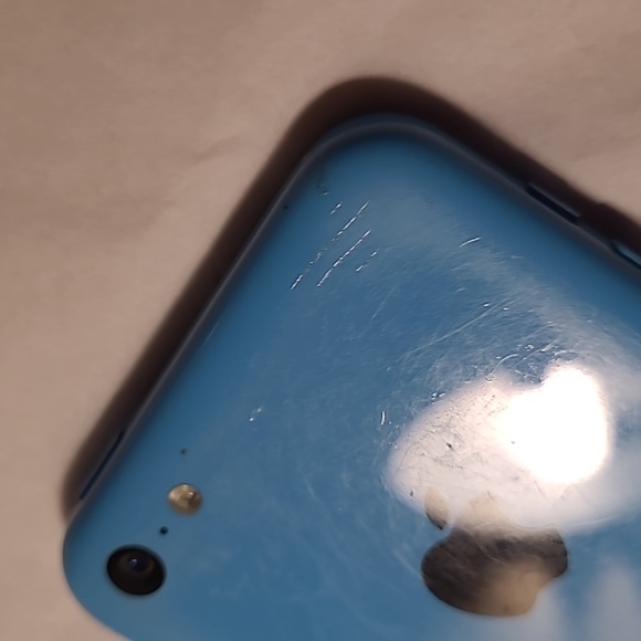 Apple iPhone 5c Model a1532 Blue - Picture 5 of 7